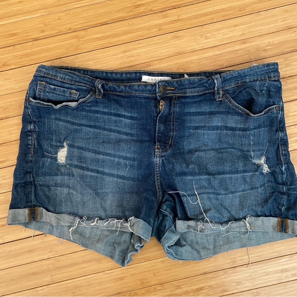 Eunina jean shorts.